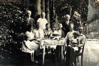 Żbikowscy z rodziną - Nasutów