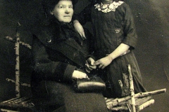 Anna Głowacz z domu Leciewicz z wnuczką Anną