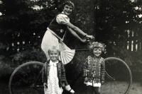 Anielka i Marysia, prawnuczki Aleksandra Głowacza
