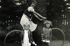 Anielka i Marysia, prawnuczki Aleksandra Głowacza