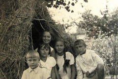 Nasutów, w środku Marysia Wróblewska