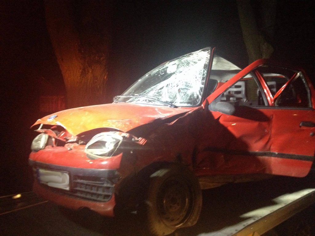 Wypadek dwóch samochodów osobowych w Alei Lipowej - Nasutów