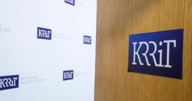 Spór w KRRiT o zawieszenie konkursu na MUX 8