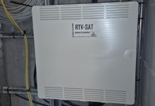 Skrzynka-nadajnikow-optycznych-instalacji-RTV-SAT