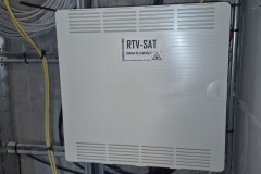 Skrzynka-nadajnikow-optycznych-instalacji-RTV-SAT