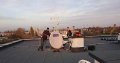 Podczas prac na dachu. Instalacja zbiorcza RTV-SAT Lublin