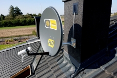 Antena Cyfrowego Polsatu zamontowana na dociepleniu