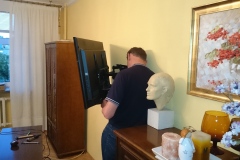 Zawieszanie telewizora na ścianie