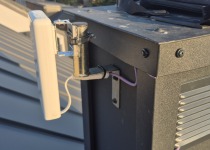 Antena Internetu LTE Orange zamontowana na dachu domu